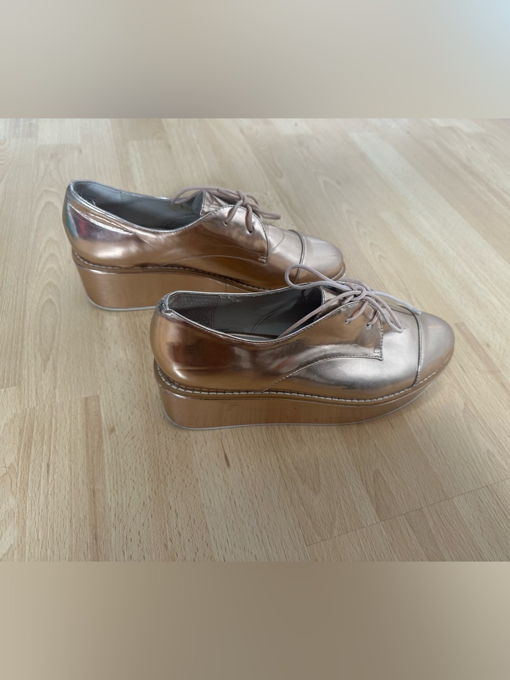 ALDO Rose Gold Metallic Platform Oxford Shoes Women’s US 9 EU 40 Lace-Up - Picture 4 of 16